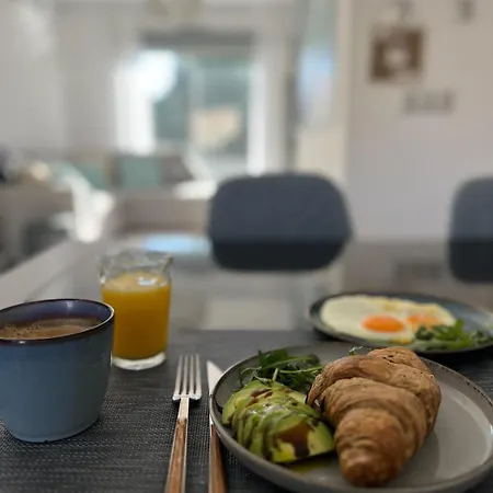 En Punta Prima 2 Y Piscina טורבייחה